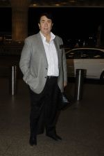 Randhir Kapoor leaves for IIFA on Day 2 on 21st June 2016